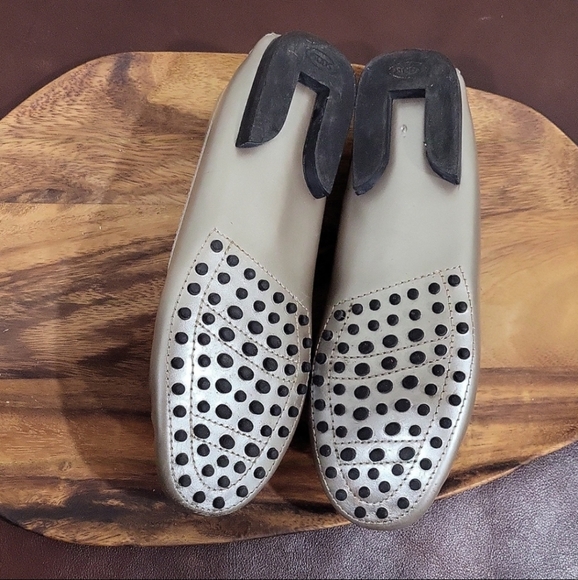 Vintage J.P. Tod's Leather Loafers/Driving Shoes in Metallic Silver - Picture 10 of 13